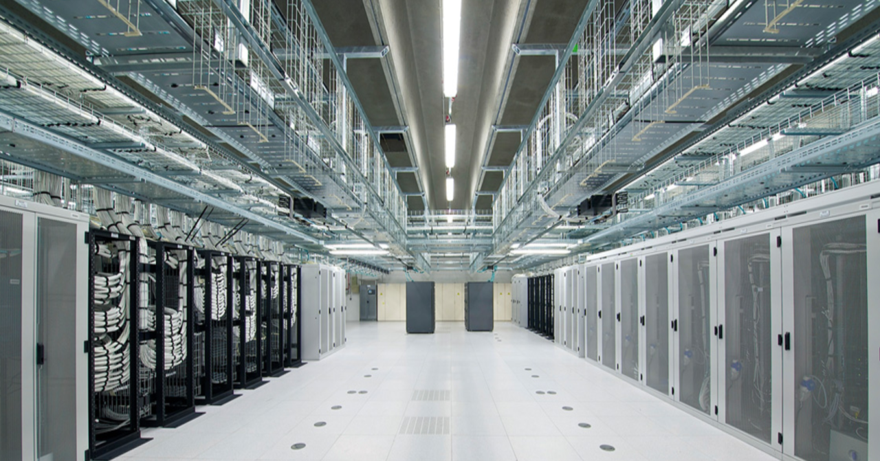 Amazon data center. ЦОД Legrand. Oxygen 2 ЦОД. ЦОД Легран. ЦОД б7.